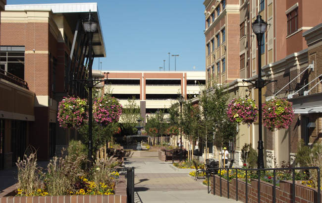 Walkway between Streets at Southglenn buildings