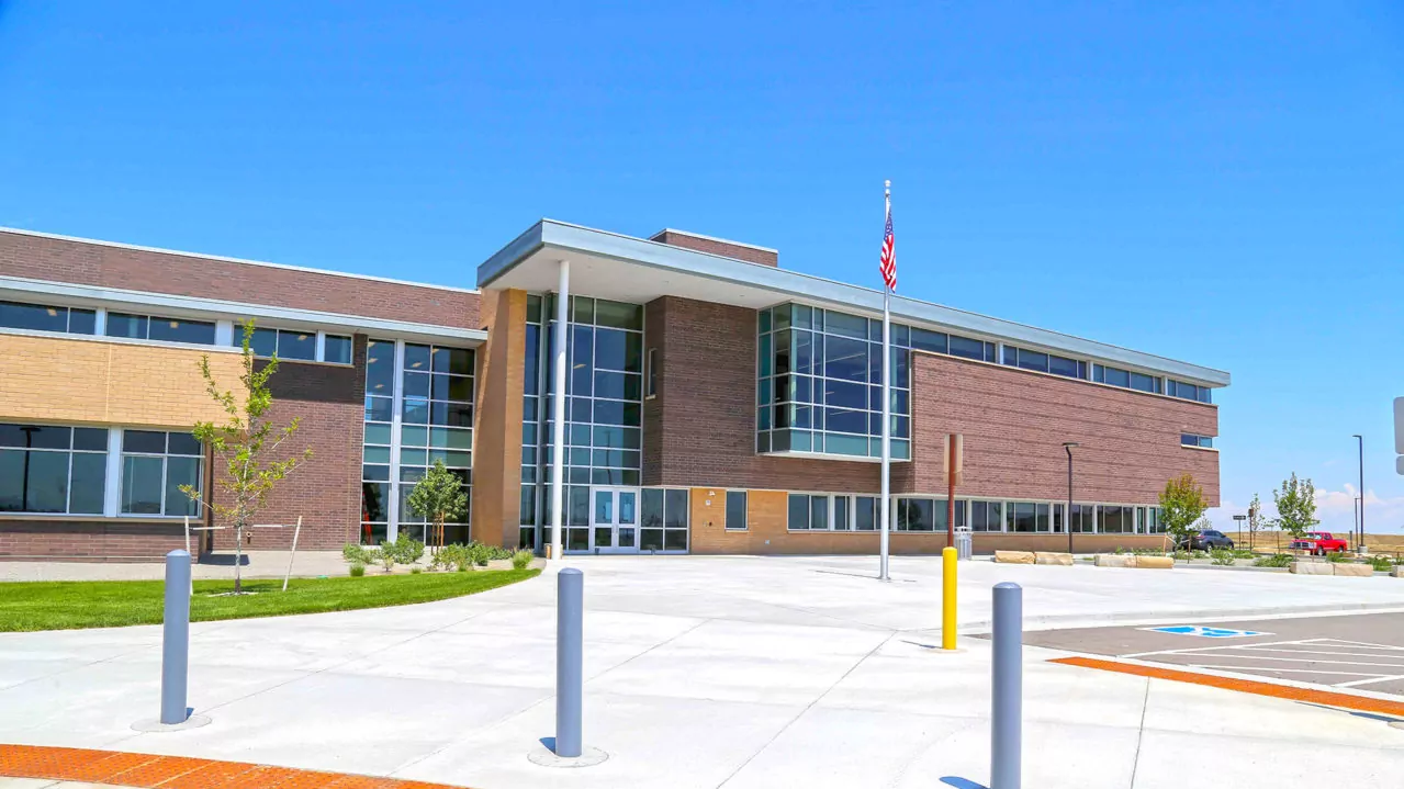 Roger Quist Middle School Saunders